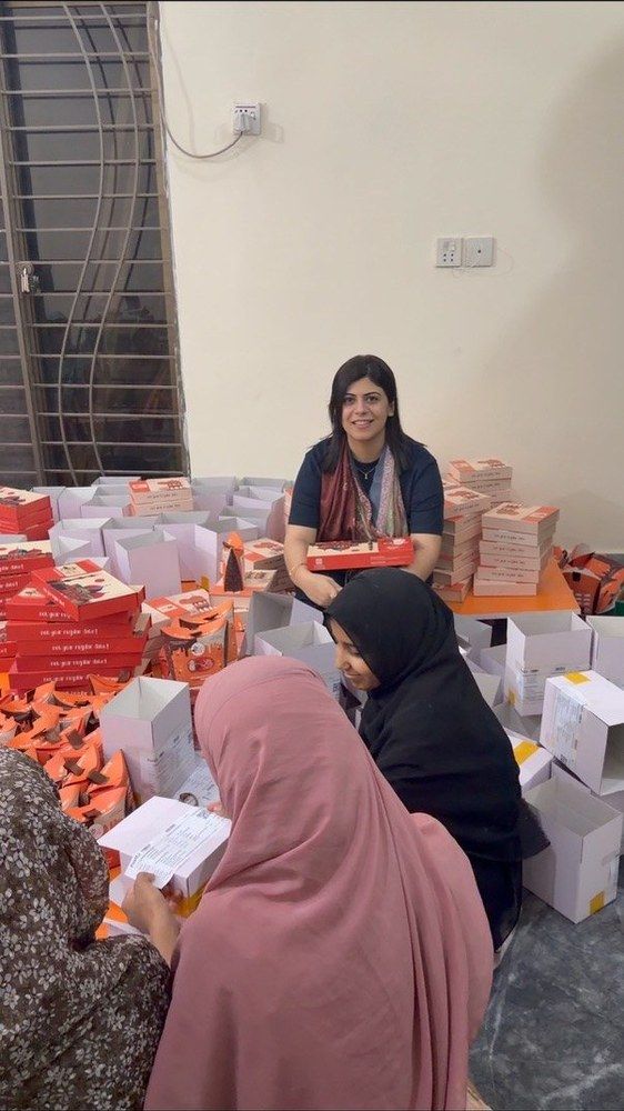 Packing day in Kamahan